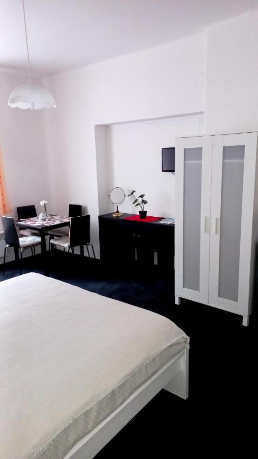 Apartmány Karlštejn Exterior foto